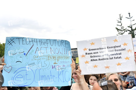 'Fridays for Future' Schülerdemonstration in Berlin