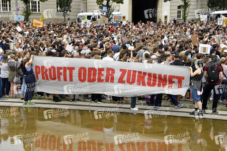 'Fridays for Future' Schülerdemonstration in Berlin