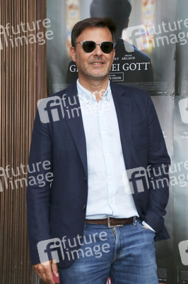 Filmpremiere 'Gelobt sei Gott' in Berlin