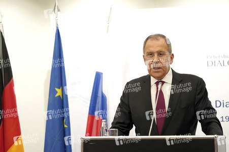 Pressekonferenz mit Heiko Maas und Sergei Lawrow in Königswinter