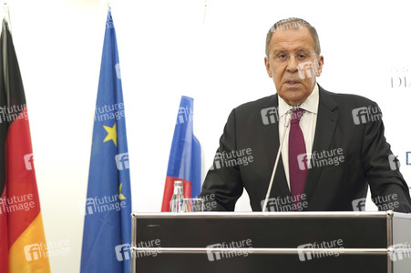 Pressekonferenz mit Heiko Maas und Sergei Lawrow in Königswinter