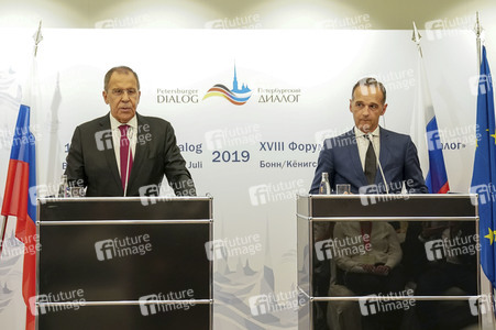 Pressekonferenz mit Heiko Maas und Sergei Lawrow in Königswinter