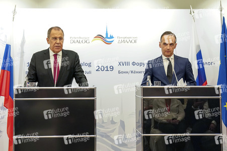 Pressekonferenz mit Heiko Maas und Sergei Lawrow in Königswinter