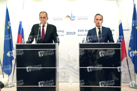 Pressekonferenz mit Heiko Maas und Sergei Lawrow in Königswinter