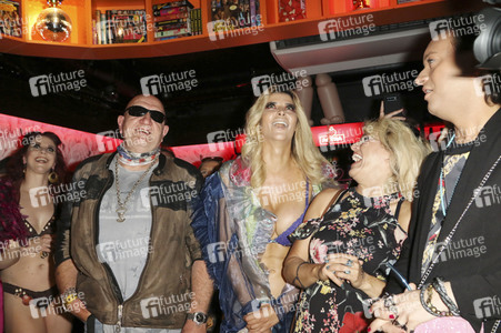 Eröffnung der Porno Karaoke Bar in Hamburg