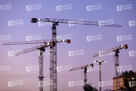 Symbolfoto Baukräne