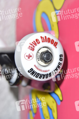 Start der Kampagne 'Bones Love Milk' in Huntington Beach