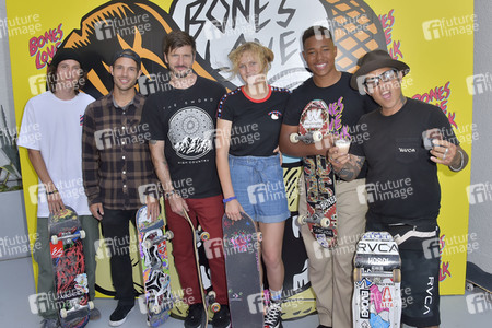 Start der Kampagne 'Bones Love Milk' in Huntington Beach