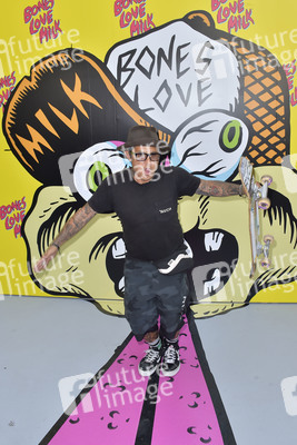 Start der Kampagne 'Bones Love Milk' in Huntington Beach