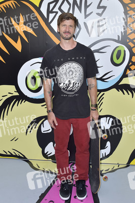 Start der Kampagne 'Bones Love Milk' in Huntington Beach