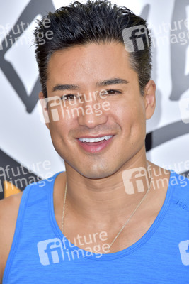 Start der Kampagne 'Bones Love Milk' in Huntington Beach