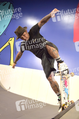 Start der Kampagne 'Bones Love Milk' in Huntington Beach