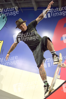 Start der Kampagne 'Bones Love Milk' in Huntington Beach