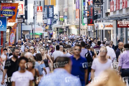Symbolfoto Konsumgesellschaft