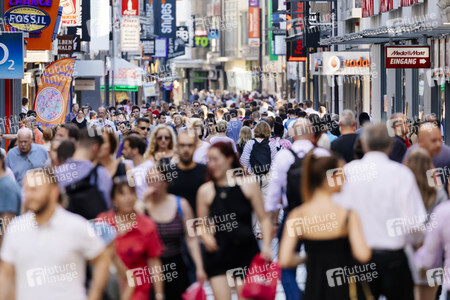 Symbolfoto Konsumgesellschaft