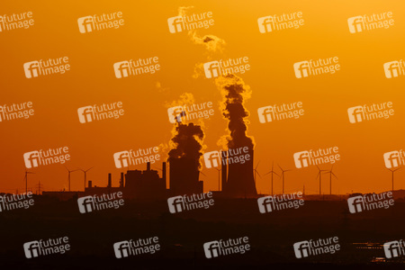 Symbolfoto Kohlestrom und Klimawandel