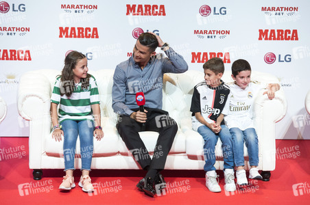 Cristiano Ronaldo erhält den Marca Leyenda Award in Madrid