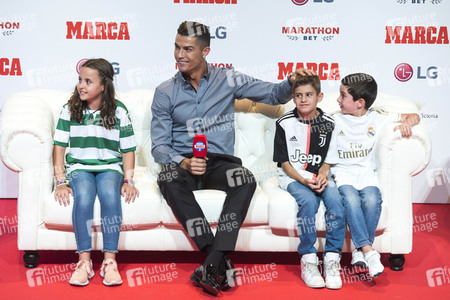 Cristiano Ronaldo erhält den Marca Leyenda Award in Madrid