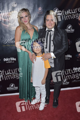 Filmpremiere 'IIlluminated' in Los Angeles
