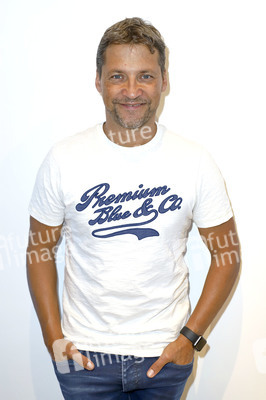 Patrick Bach im 80er Café in Hamburg