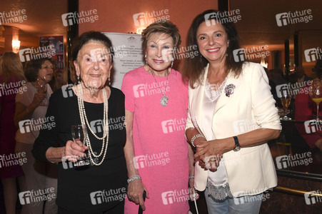 Theaterpremiere 'Wir sind die Neuen' in München