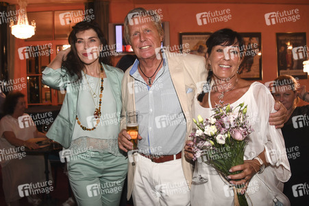 Theaterpremiere 'Wir sind die Neuen' in München