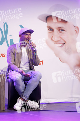 Album-Präsentation von Oli.P in Köln