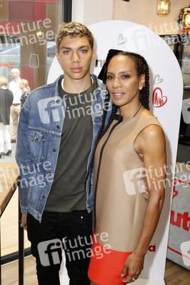 Nutella Pop-Up Café Opening in Hamburg