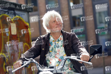 Photocall 'Besuch aus dem Westen - Jürgen Becker unterwegs im Osten Deutschlands' in Köln