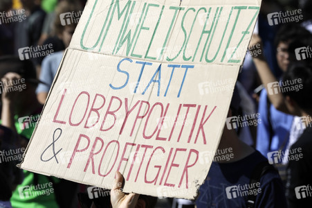 'Fridays for Future' Schülerdemonstration in Hannover