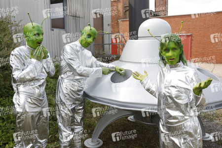 GEEK ART: Kleine grüne Männchen / Little Green Men Bodypainting