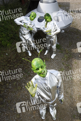 GEEK ART: Kleine grüne Männchen / Little Green Men Bodypainting