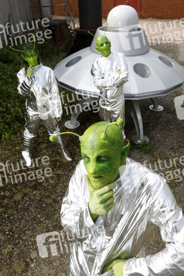 GEEK ART: Kleine grüne Männchen / Little Green Men Bodypainting