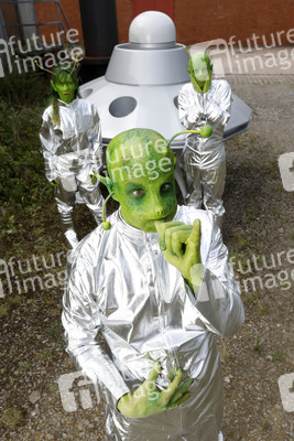 GEEK ART: Kleine grüne Männchen / Little Green Men Bodypainting