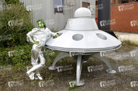 GEEK ART: Kleine grüne Männchen / Little Green Men Bodypainting