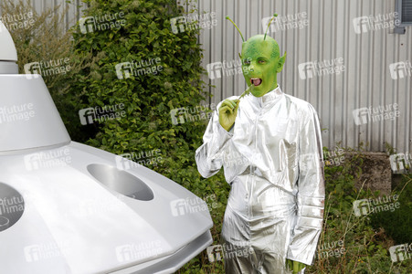 GEEK ART: Kleine grüne Männchen / Little Green Men Bodypainting