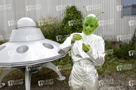 GEEK ART: Kleine grüne Männchen / Little Green Men Bodypainting