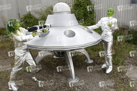 GEEK ART: Kleine grüne Männchen / Little Green Men Bodypainting