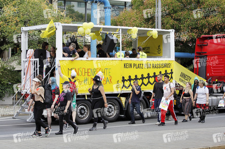 Demonstration 'Unteilbar' in Dresden