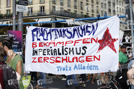 Demonstration 'Unteilbar' in Dresden
