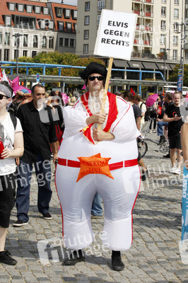 Demonstration 'Unteilbar' in Dresden
