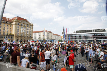 Demonstration 'Unteilbar' in Dresden