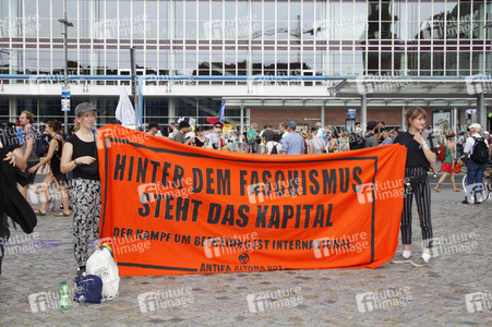 Demonstration 'Unteilbar' in Dresden
