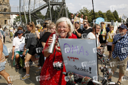 Demonstration 'Unteilbar' in Dresden