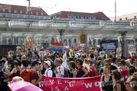 Demonstration 'Unteilbar' in Dresden