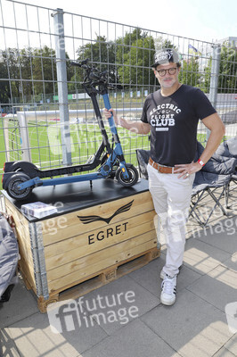 Benefiz-Fußballspiel 'Kicken mit Herz' 2019 in Hamburg