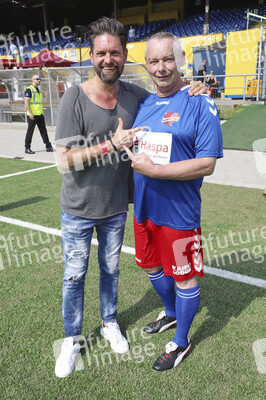 Benefiz-Fußballspiel 'Kicken mit Herz' 2019 in Hamburg