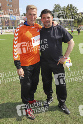 Benefiz-Fußballspiel 'Kicken mit Herz' 2019 in Hamburg