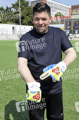 Benefiz-Fußballspiel 'Kicken mit Herz' 2019 in Hamburg