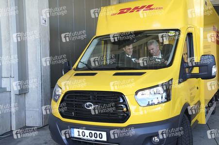 Inbetriebnahme des 10000sten DHL StreetScooters in Köln